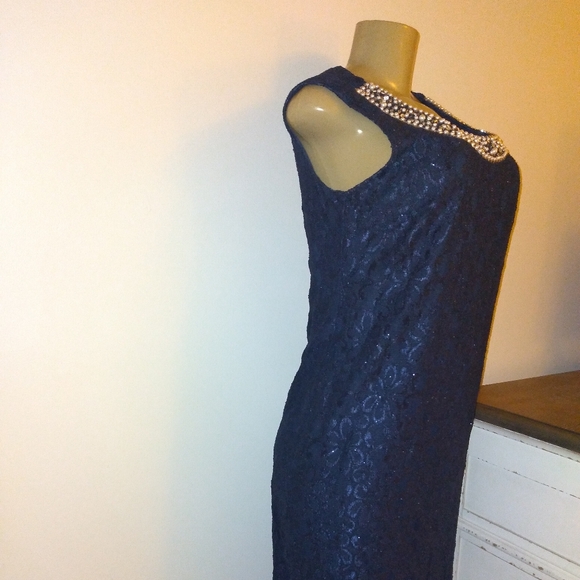 R&M Collection. New navy blue laced lined dress with tiny sparkles. Size: 8 - Picture 3 of 10